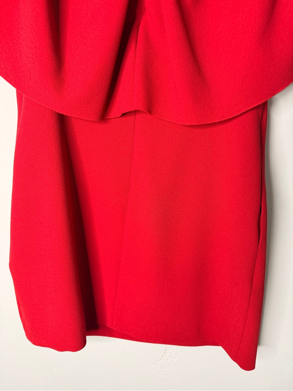 Trina Turk Zeal Off Shoulder Ruffle Mini Dress Ruby Rose Size 4 With Pockets - Picture 10 of 13